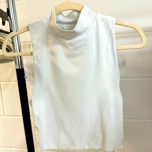 Like new Babaton contour cropped sleeveless turtleneck in size small